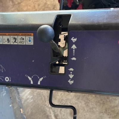 LOT 42S: Ariens Snowblower 8524