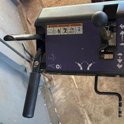 LOT 42S: Ariens Snowblower 8524