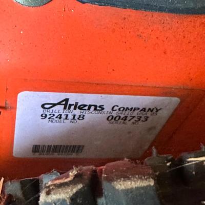 LOT 42S: Ariens Snowblower 8524