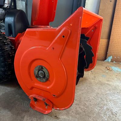 LOT 42S: Ariens Snowblower 8524
