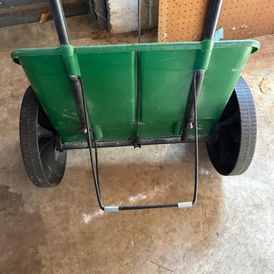 LOT 43S: Wheelbarrow & Scotts Accugreen 1000