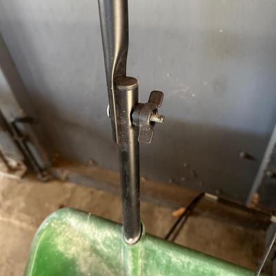 LOT 43S: Wheelbarrow & Scotts Accugreen 1000