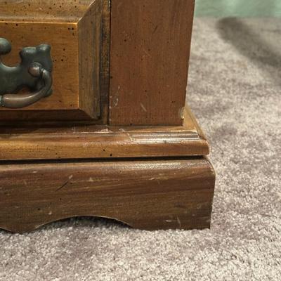 LOT 52X: Vintage Drop Leaf Side Table & More