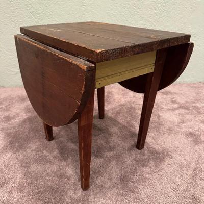 LOT 52X: Vintage Drop Leaf Side Table & More