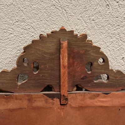 LOT 56X: Beautiful Vintage Carved Wooden Framed Mirror