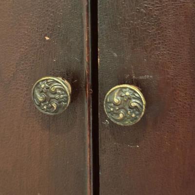 LOT 57X: Vintage Wooden Standing Wardrobe