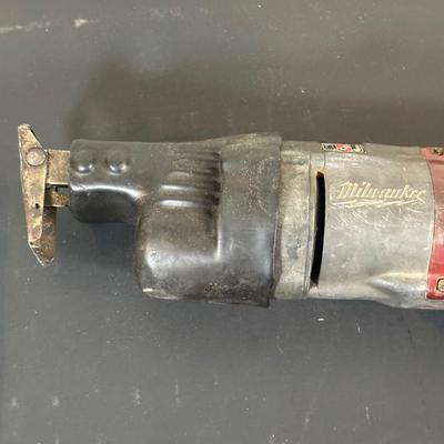 LOT 60B: Milwaukee Sawzall & Black & Decker Power Tools