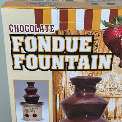 LOT 63B: Kitchen Appliances- West Bend Continental Automatic Party Percolator, Chocolate Fondue Fountain & More