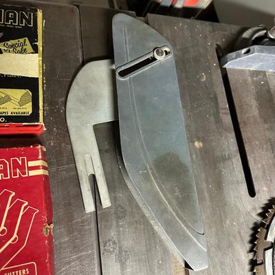 LOT 70B: Vintage Craftsman 1/2 Horsepower Table Saw