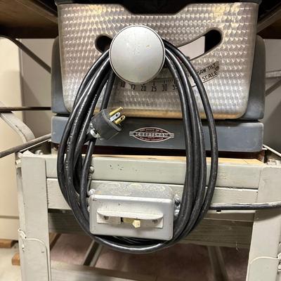 LOT 70B: Vintage Craftsman 1/2 Horsepower Table Saw