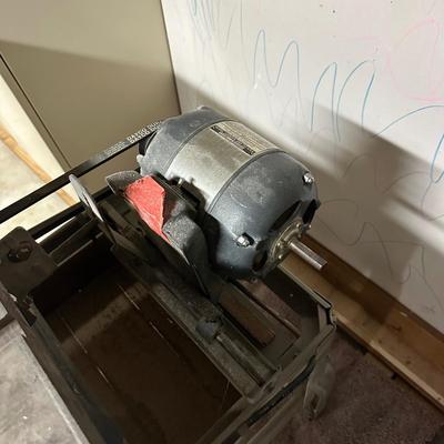 LOT 70B: Vintage Craftsman 1/2 Horsepower Table Saw