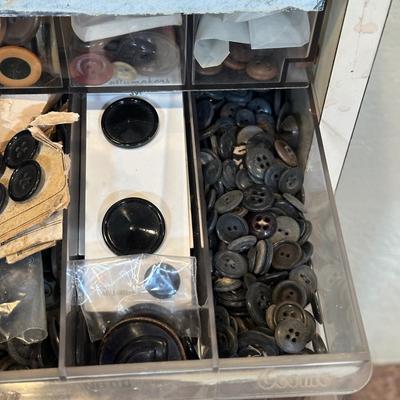 LOT 74X: Vintage Button Collection