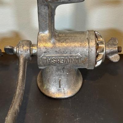LOT 77B: Vintage Meat Grinders & Enamel Tub