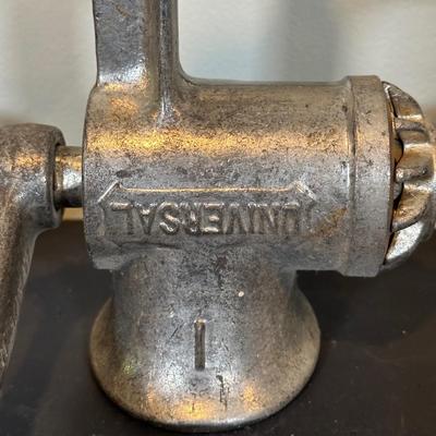 LOT 77B: Vintage Meat Grinders & Enamel Tub