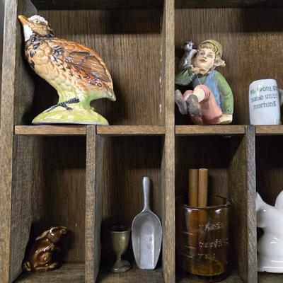 LOT 81B: Printers Drawer with Various Miniatures