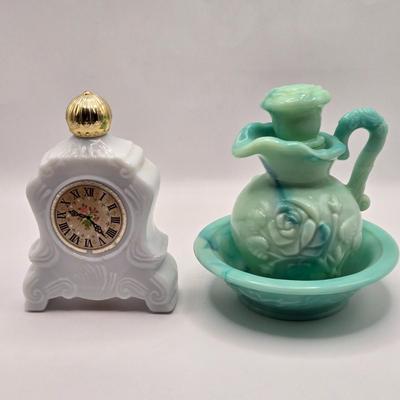 LOT 94B: Collection of Vintage Avon Perfume and Cologne Bottles