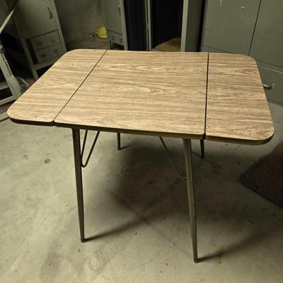 LOT 107B: MCM Formica Top Drop Leaf Table