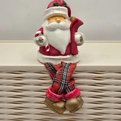 LOT 118K: Christmas Shelf Sitters