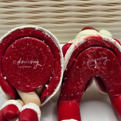 LOT 118K: Christmas Shelf Sitters