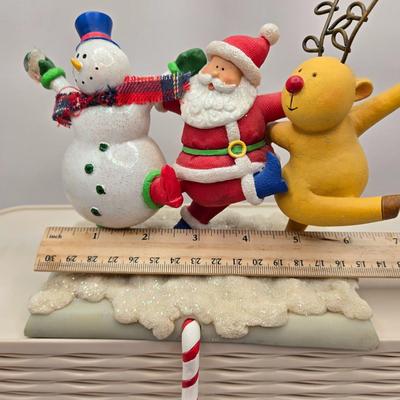 LOT 118K: Christmas Shelf Sitters