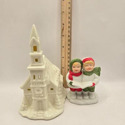 LOT 121K: Assortment of Christmas Candle Holders