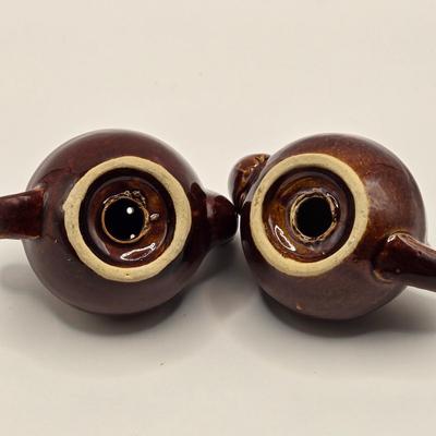 LOT 124K: Baking Day Tea Pot, Tea Pot Salt & Pepper shakers, and Apple Tea Bag Holder