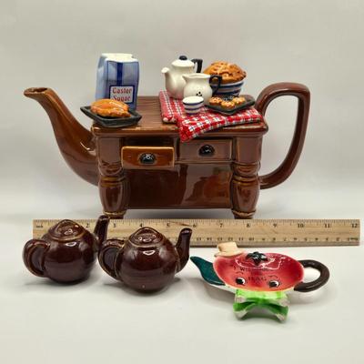 LOT 124K: Baking Day Tea Pot, Tea Pot Salt & Pepper shakers, and Apple Tea Bag Holder