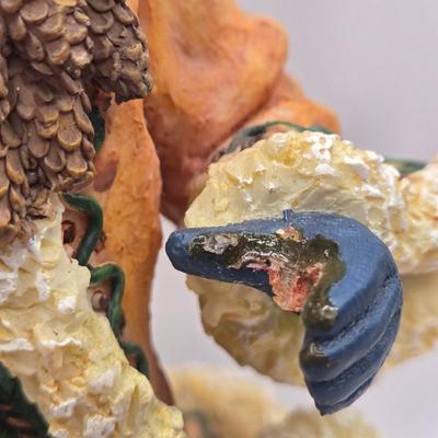 LOT 126K: Assorted Santa Claus Figures