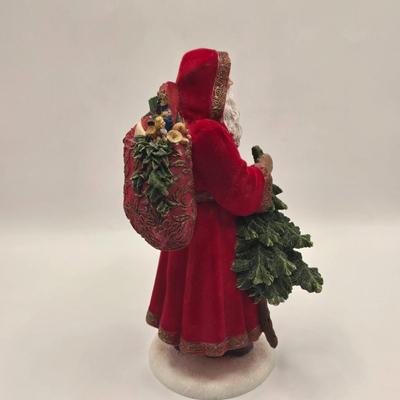 LOT 127K: Assortment of Santa Figures