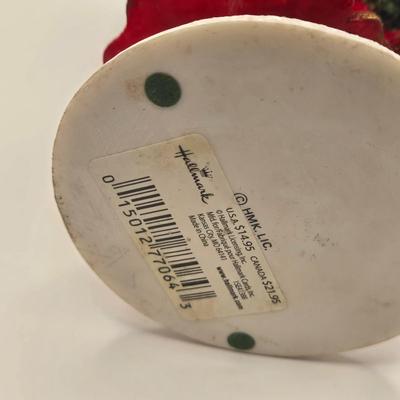 LOT 127K: Assortment of Santa Figures