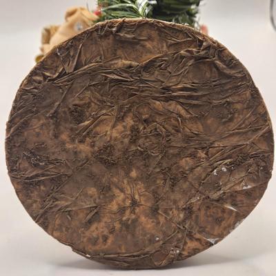 LOT 127K: Assortment of Santa Figures