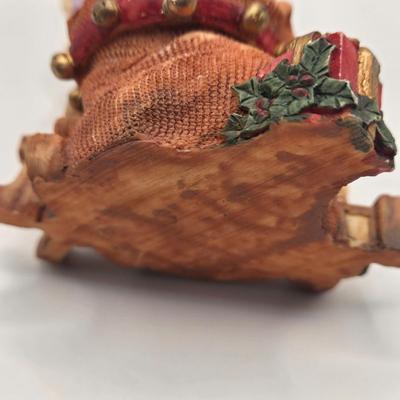 LOT 127K: Assortment of Santa Figures