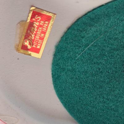 LOT:: Caroler 3 Part Screen, Dept 56 Christmas Tree, Brinn's Ceramic Carolers, Dept. 56 Mr. and Mrs. Claus, and More