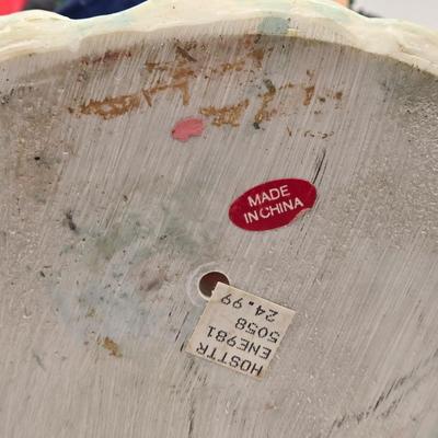 LOT 135K: Santa and Elf Figures