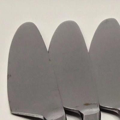 LOT 143K: Set or Stainless Steel Flat Ware Including 11 Dinner Forks, 10 salad Forks, 12 Table Spoons, 11 Teaspoons, and 12 Butter Knives