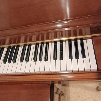 AEOLIAN WORKING PLAYER & MANUAL PIANO WITH PIANO ROLLS, SHEET MUSIC, PIANO LAMP AND EVEN A RECORDER