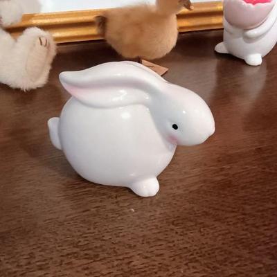 EASTER DECORATIONS