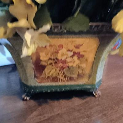SPRINGTIME DECOR