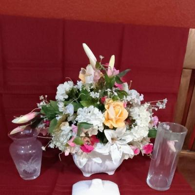 SILK BOUQUET IN A SOUP TUREEN AND 2 GLASS VASES