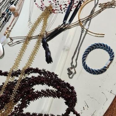 Necklace lot plus a bracelet