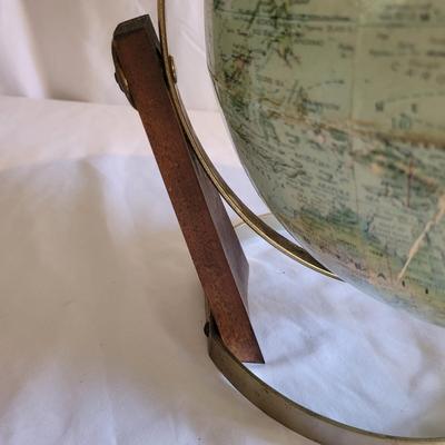 Better Homes ‘True to Life Globe’ (LR-EL)