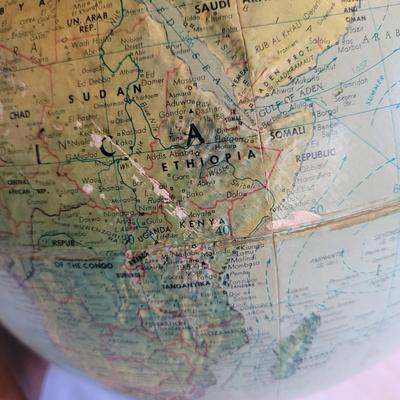 Better Homes ‘True to Life Globe’ (LR-EL)