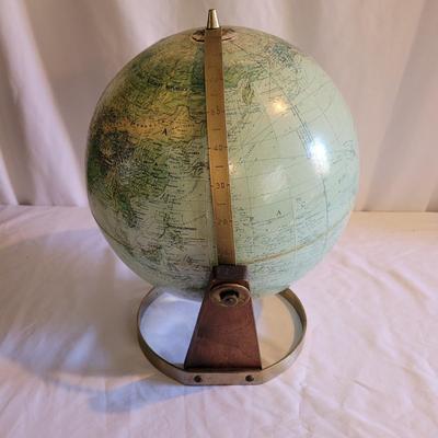 Better Homes ‘True to Life Globe’ (LR-EL)