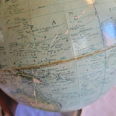 Better Homes ‘True to Life Globe’ (LR-EL)