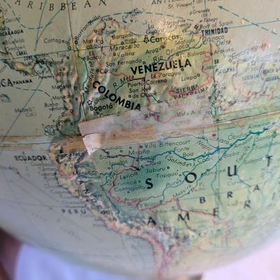 Better Homes ‘True to Life Globe’ (LR-EL)