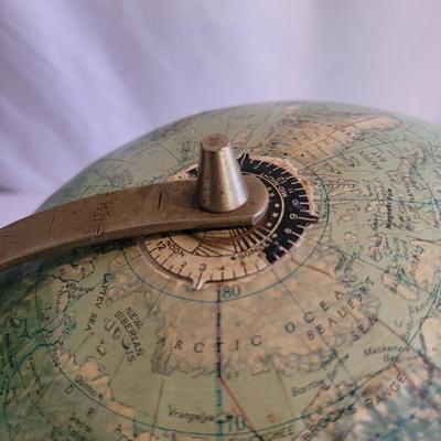 Better Homes ‘True to Life Globe’ (LR-EL)