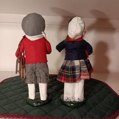 2 BYERS' CHOICE "THE CAROLERS" 1988 & 1992