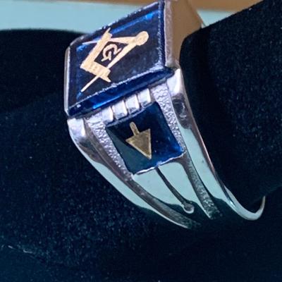 14k White Gold Masonic Mans Size 10 Ring