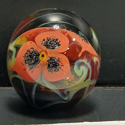 Beautiful 1997 Mouth Blown 4" Glass Paper Weight Art Glass Red Flowers Signed Eickholt