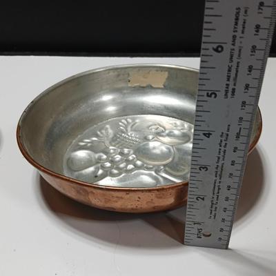 Two vintage copper molds - Cake mold - Jello Mold - 8" copper mold pans